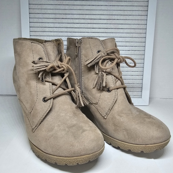 MIA: Nude Taupe Suede Wedge Ankle Boots/Booties ❤️ - Picture 2 of 13